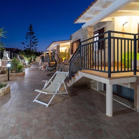 Borgo Marino Beach Residence 람페두사 외부 사진