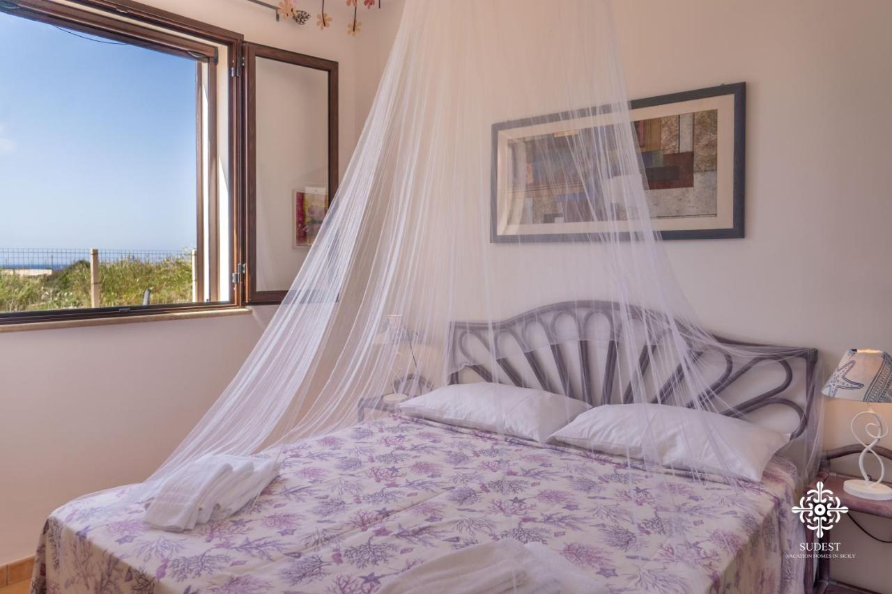 Borgo Marino Beach Residence 람페두사 외부 사진