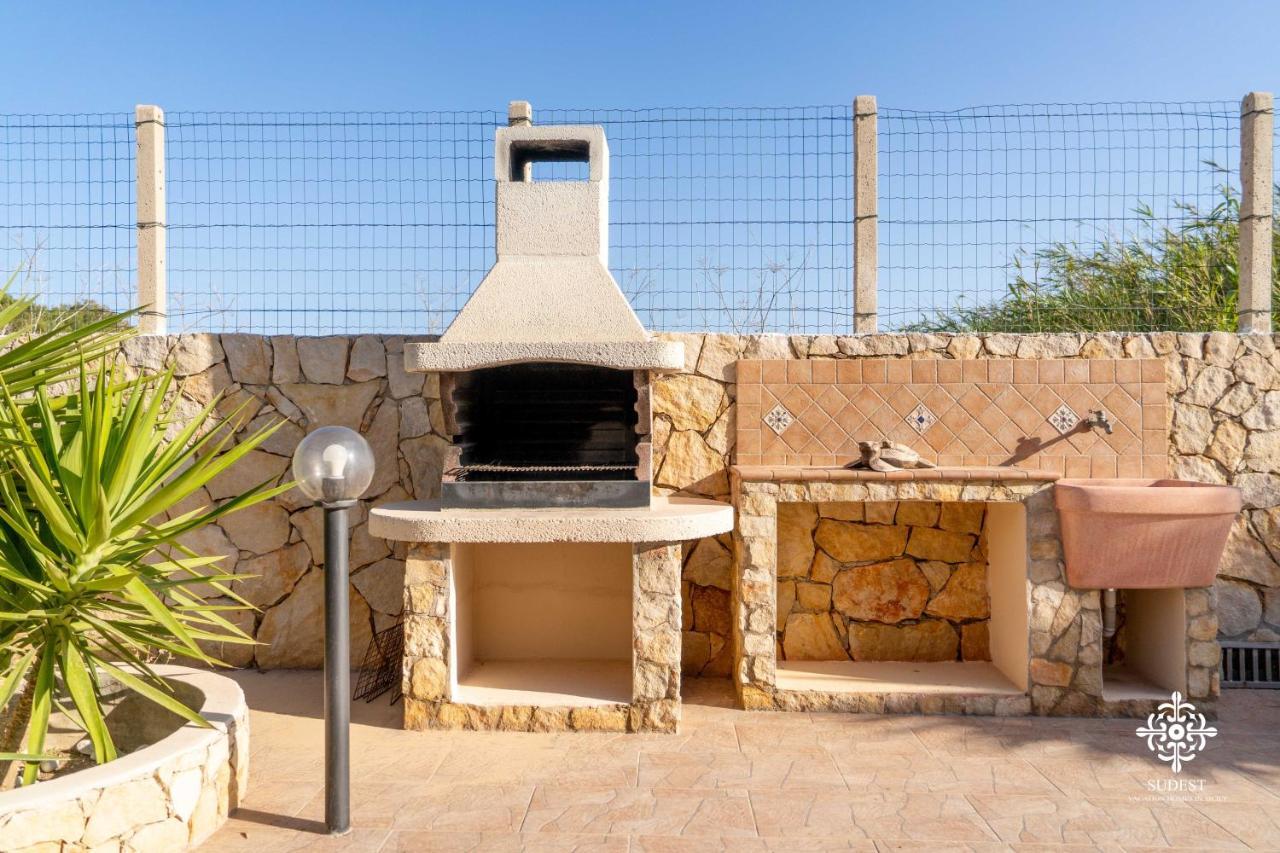Borgo Marino Beach Residence 람페두사 외부 사진