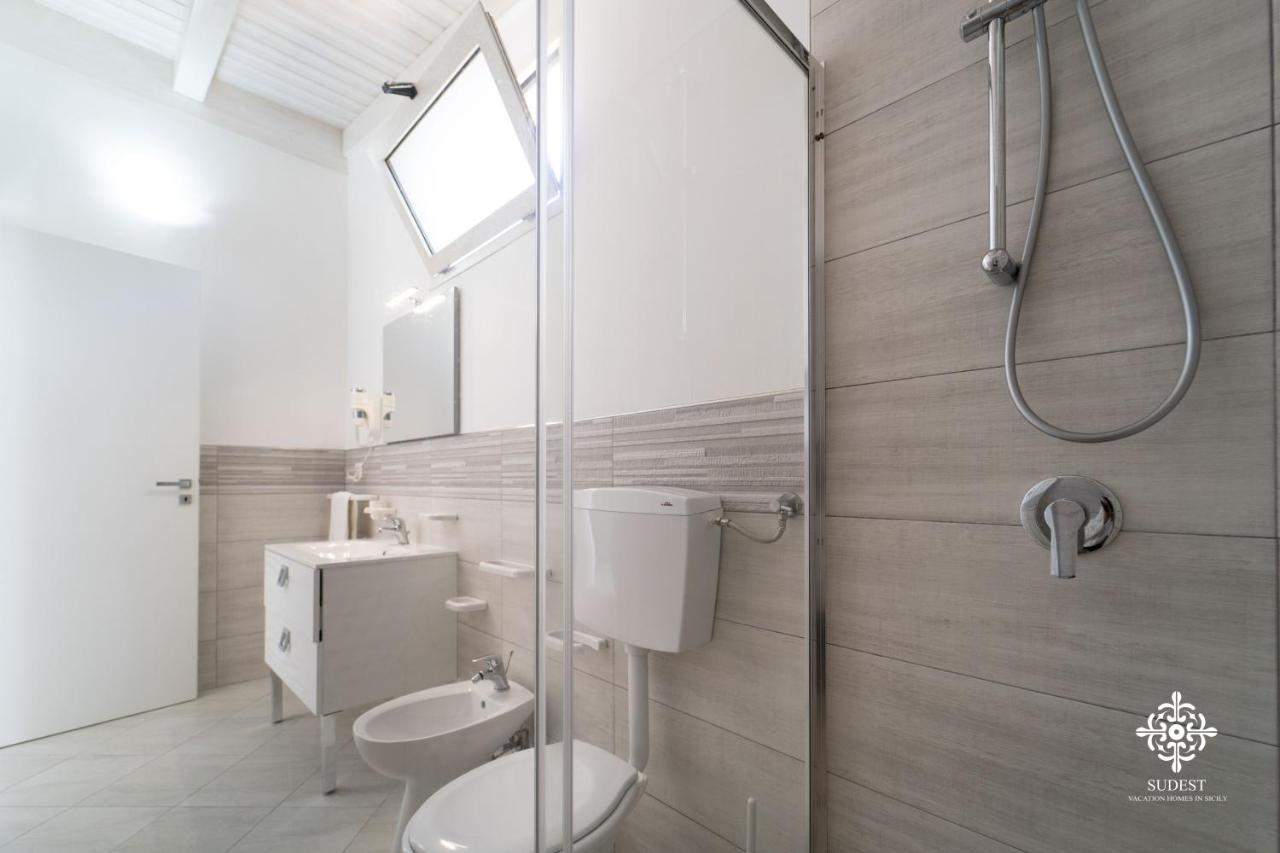 Borgo Marino Beach Residence 람페두사 외부 사진