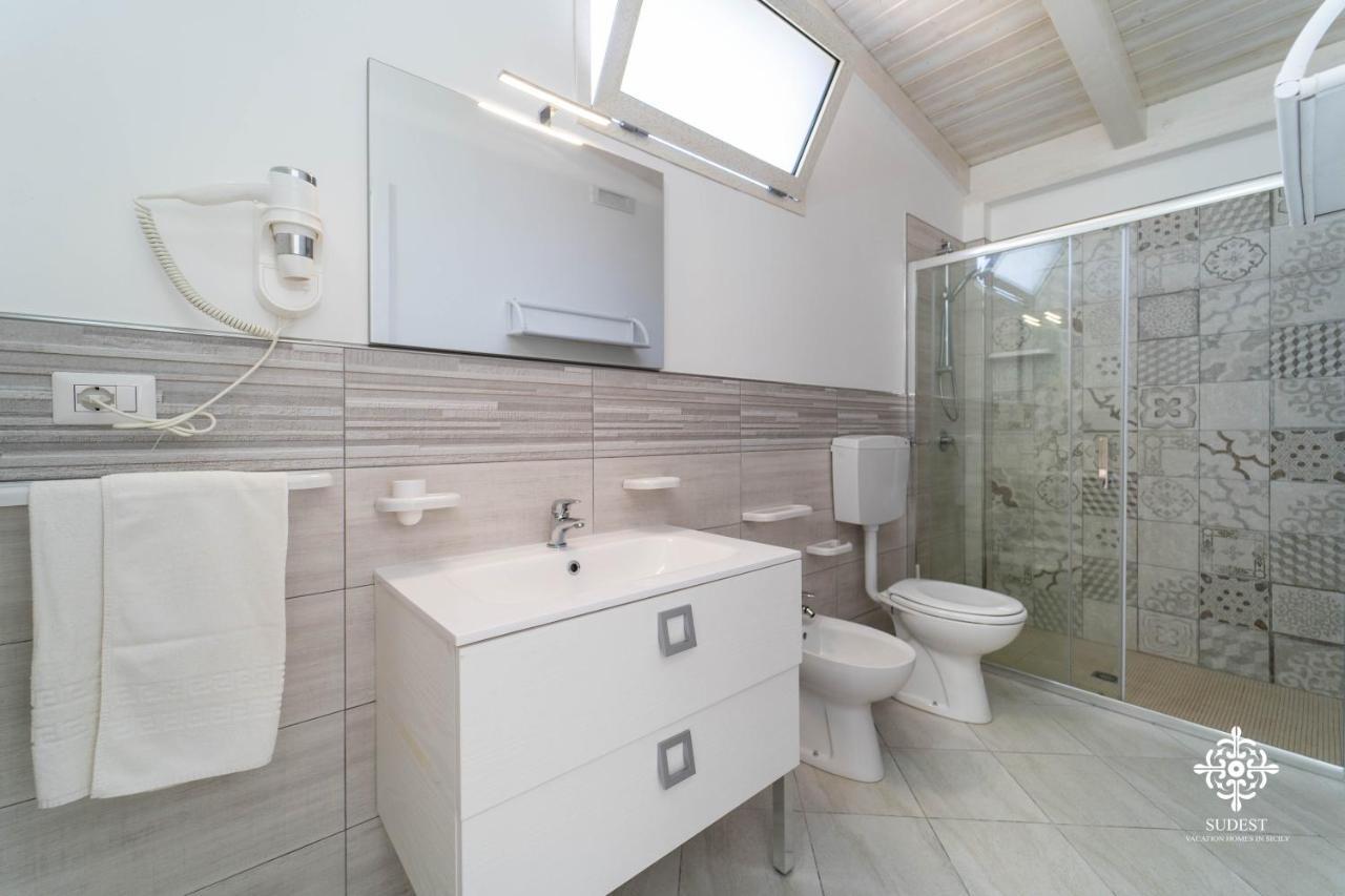 Borgo Marino Beach Residence 람페두사 외부 사진
