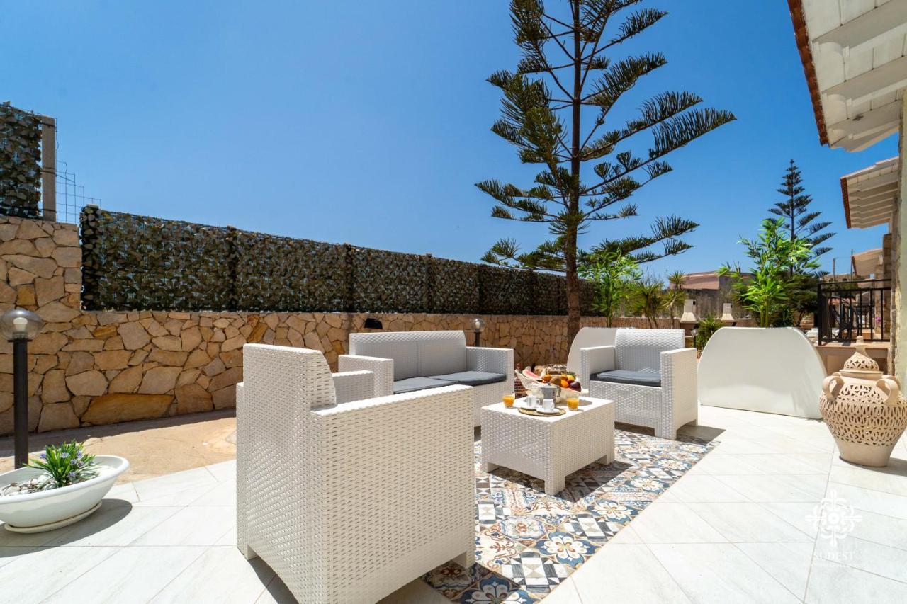 Borgo Marino Beach Residence 람페두사 외부 사진